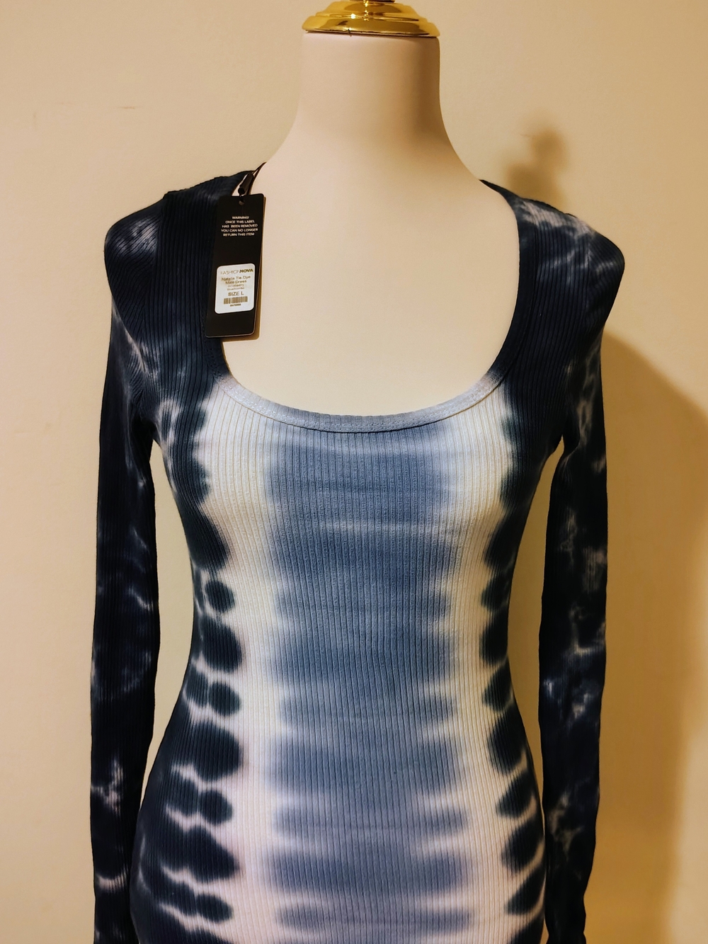 Fashion Nova Blue Tie-Dye Long Sleeve Bodycon Dress - Picture 5 of 10